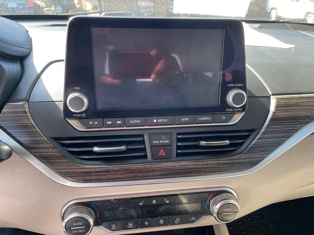 Photo 18 of this NISSAN ALTIMA