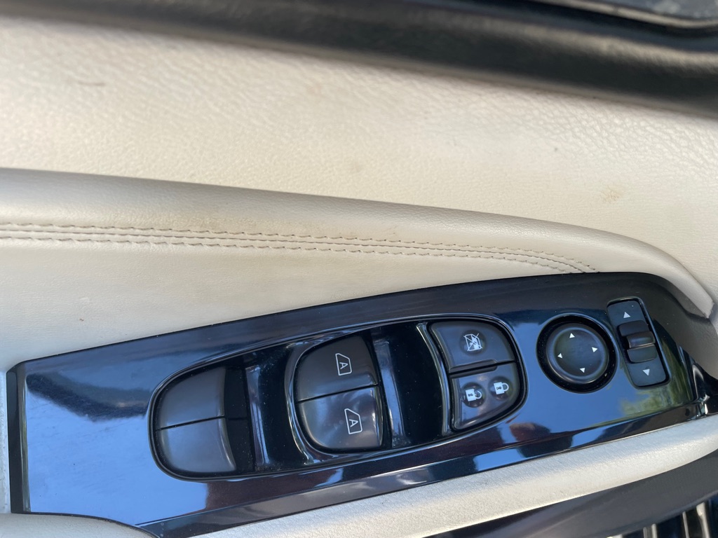 Photo 12 of this NISSAN ALTIMA