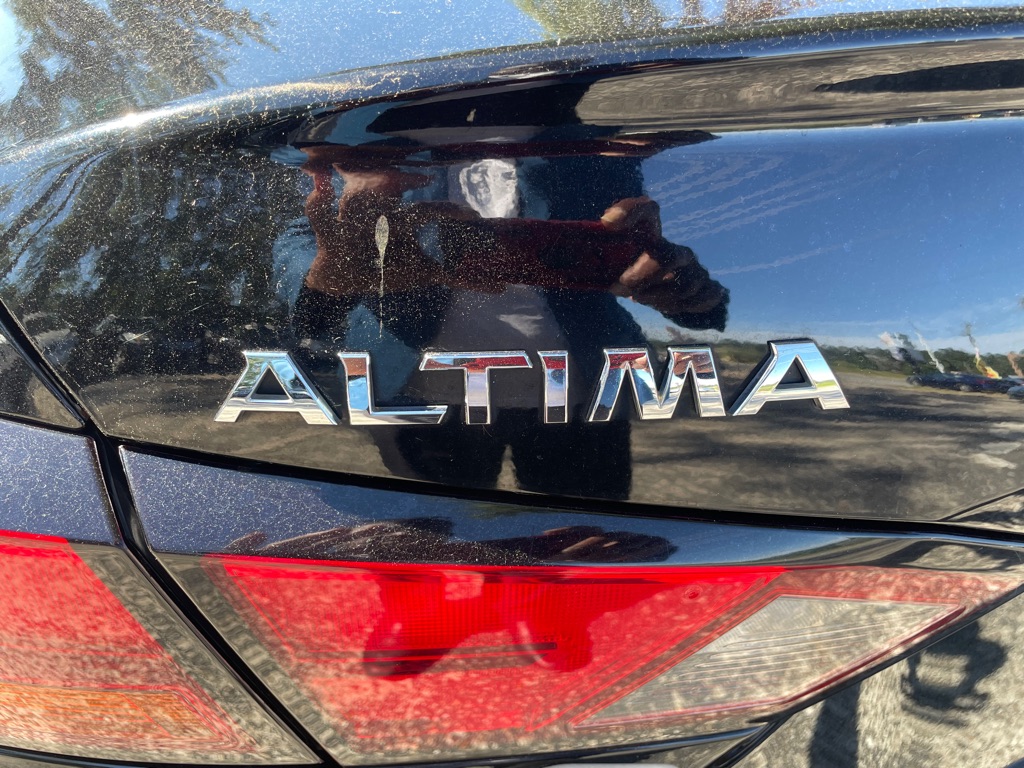 Photo 5 of this NISSAN ALTIMA