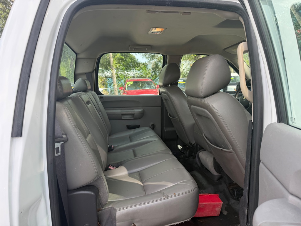 Photo 16 of this CHEVROLET SILVERADO 3500