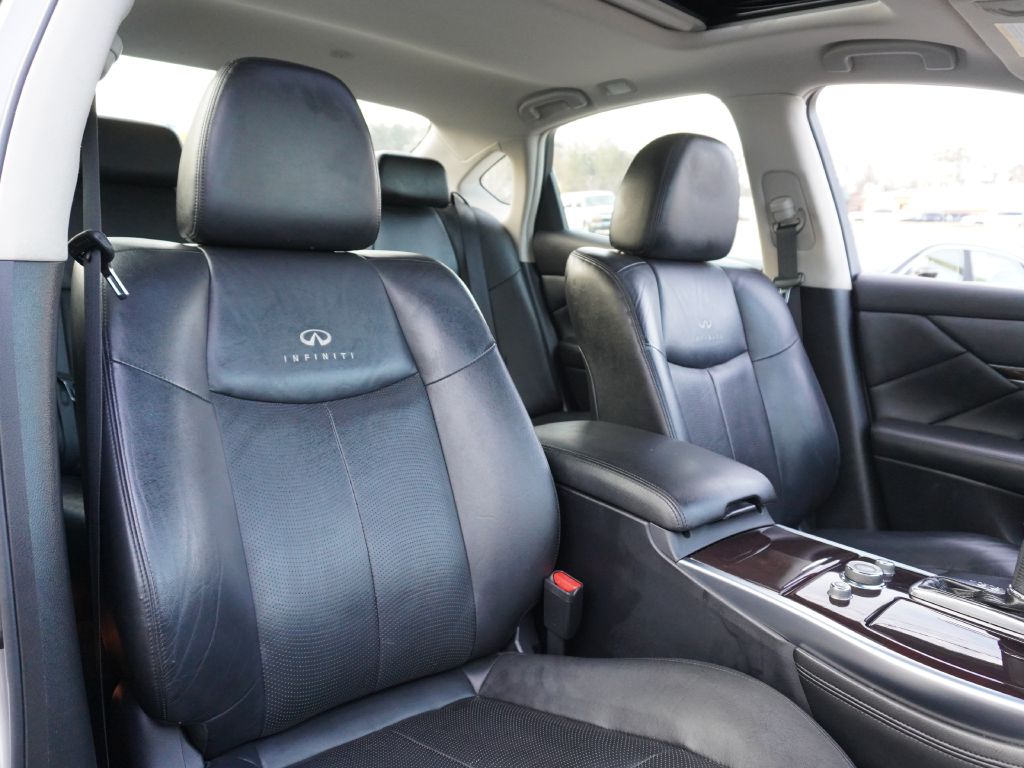 INFINITI M37 2011 INFINITI M37 JN1BY1AP3BM325663