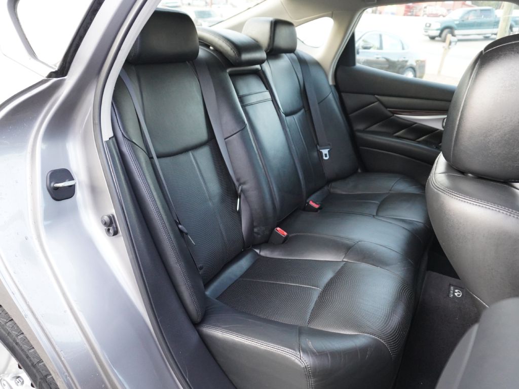 INFINITI M37 2011 INFINITI M37 JN1BY1AP3BM325663