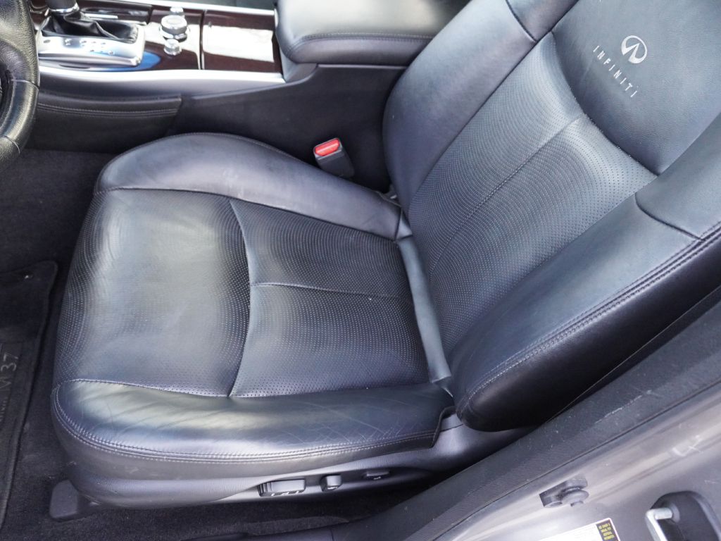 INFINITI M37 2011 INFINITI M37 JN1BY1AP3BM325663