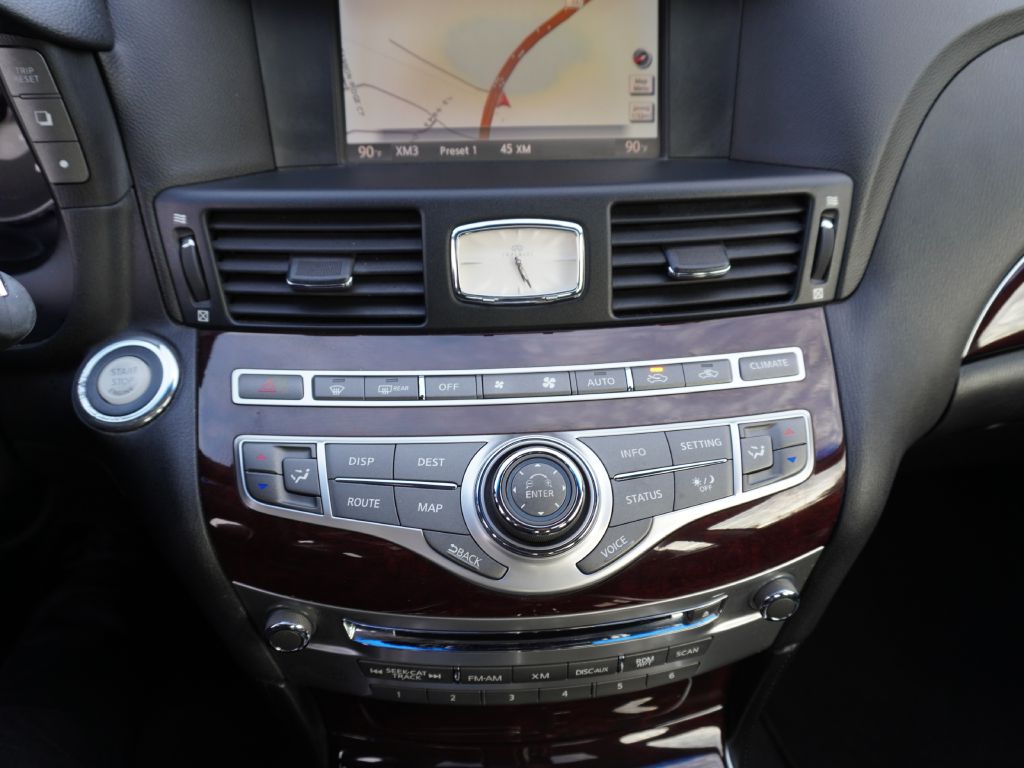 INFINITI M37 2011 INFINITI M37 JN1BY1AP3BM325663