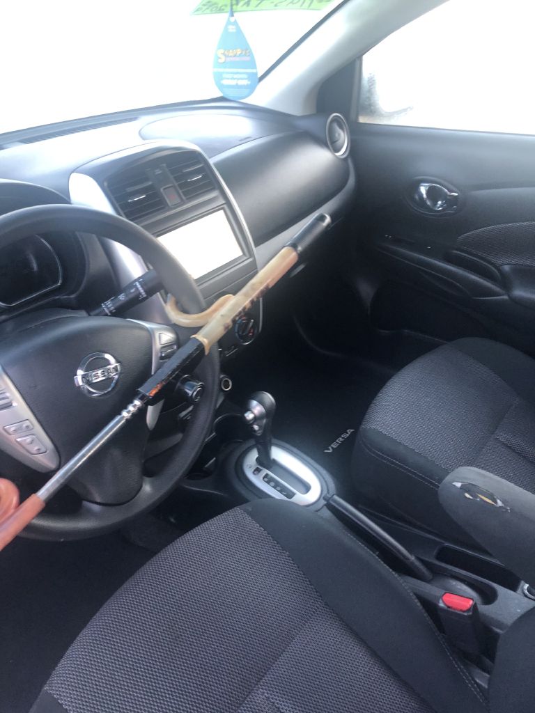 Photo 4 of this NISSAN VERSA