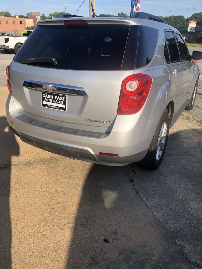 Photo 2 of this CHEVROLET EQUINOX