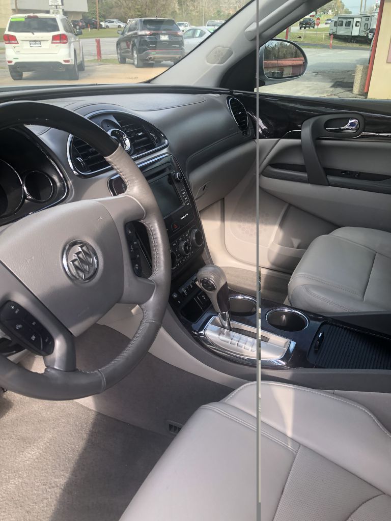 Photo 3 of this BUICK ENCLAVE