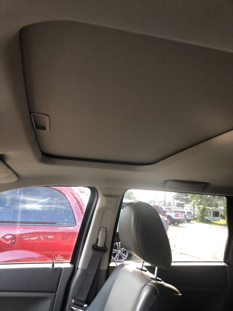Photo 3 of this JEEP GRAND CHEROKEE