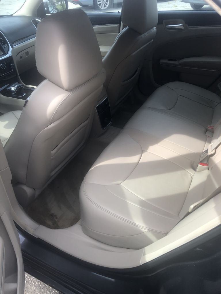 2014 CHRYSLER 300