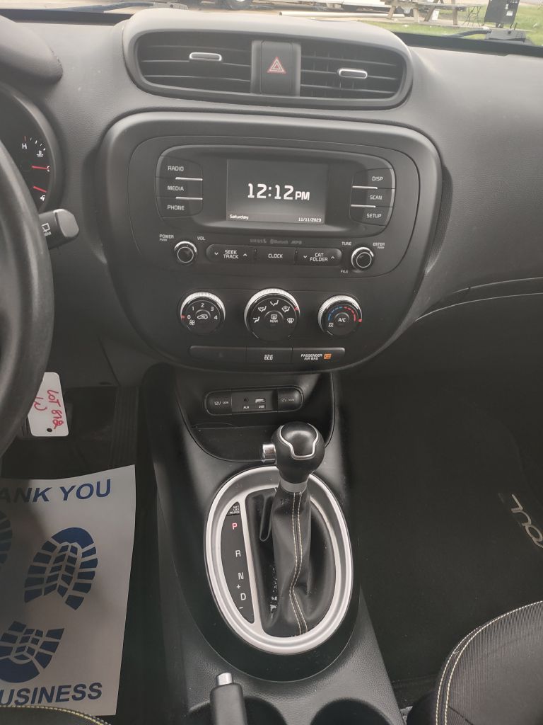 Photo 8 of this KIA SOUL