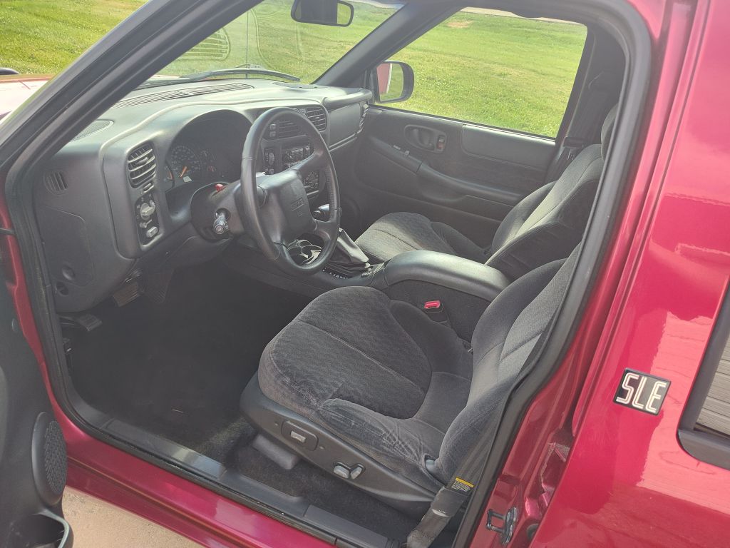 Photo 5 of this GMC JIMMY