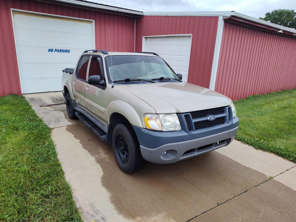 Photo 4 of this FORD EXPLORER SPORT