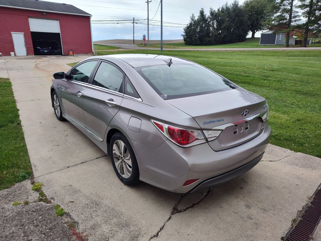 Photo 2 of this HYUNDAI SONATA