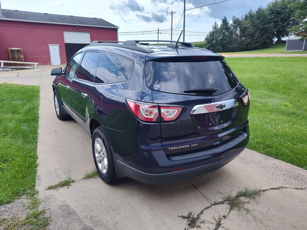 Photo 2 of this CHEVROLET TRAVERSE