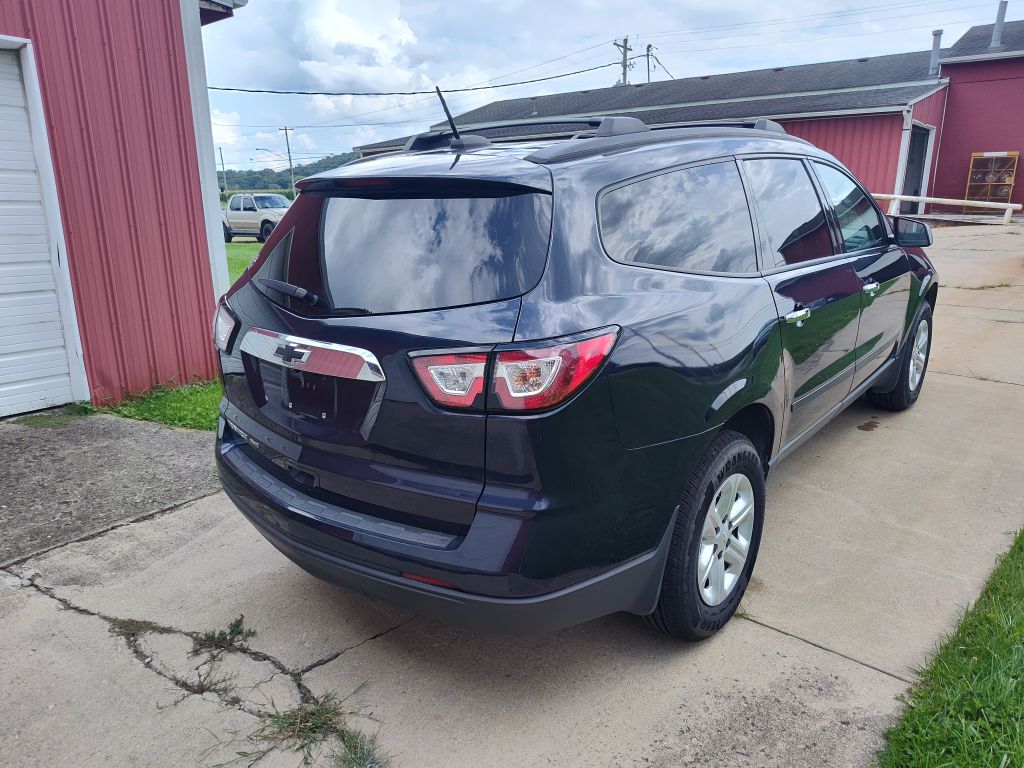 Photo 3 of this CHEVROLET TRAVERSE
