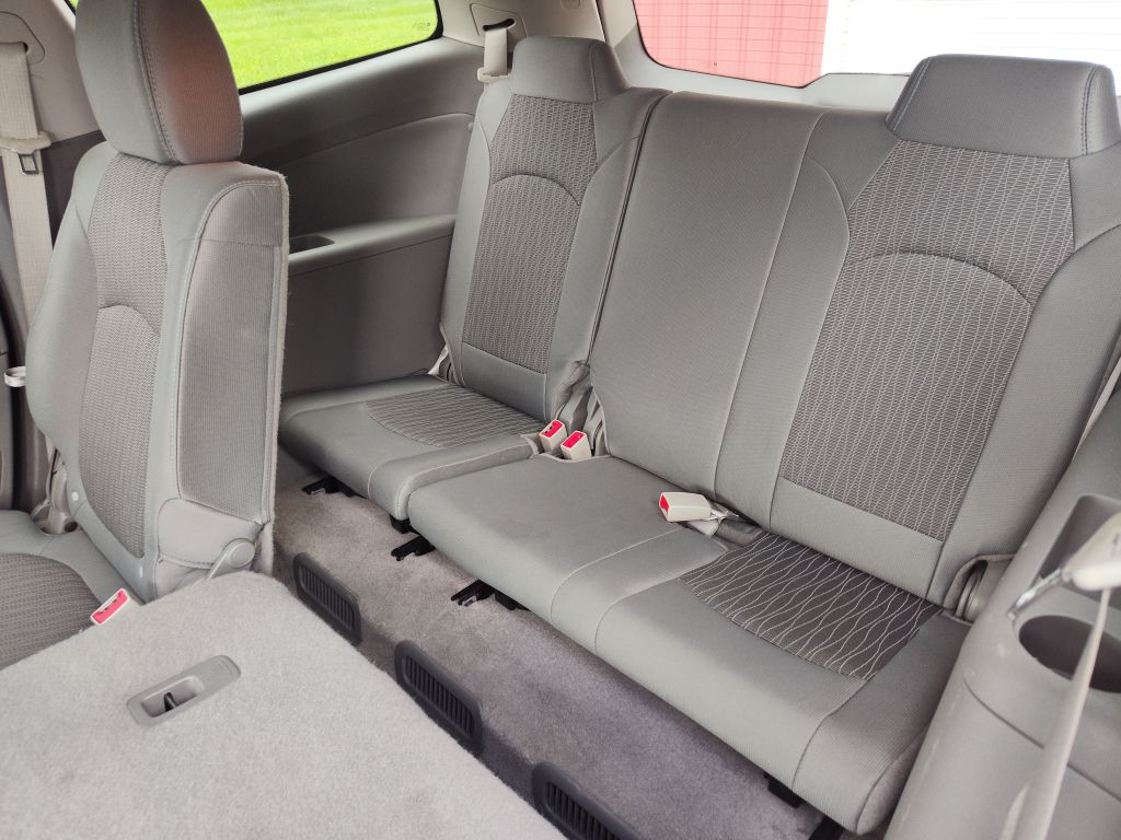 Photo 7 of this CHEVROLET TRAVERSE