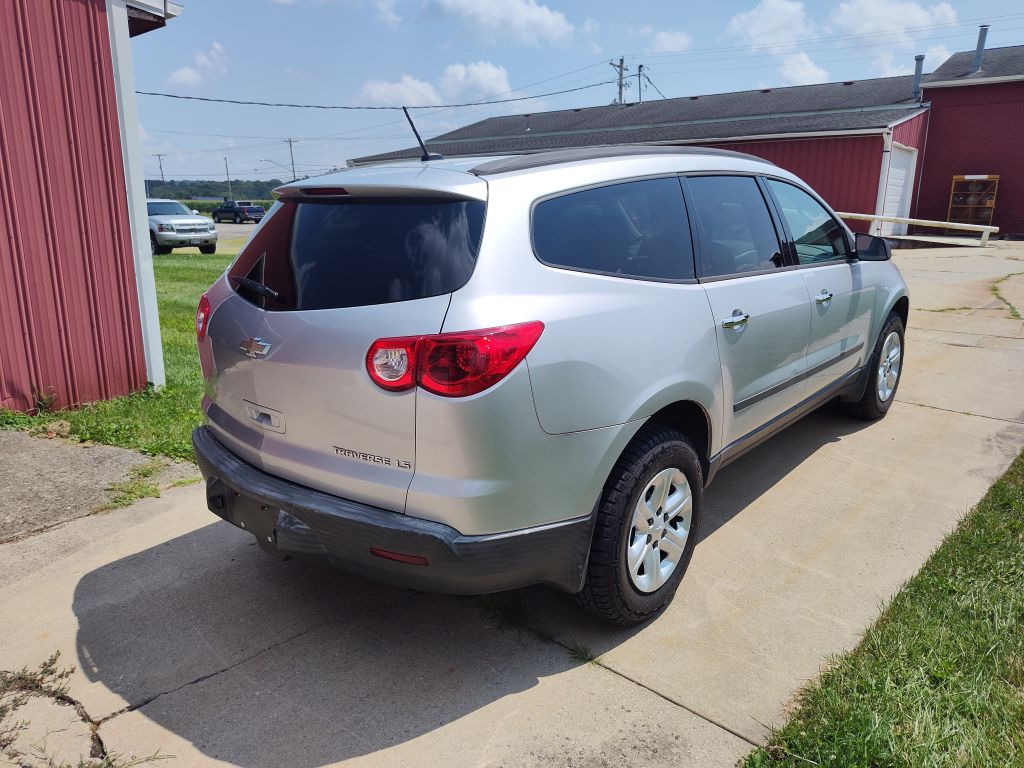 Photo 3 of this CHEVROLET TRAVERSE