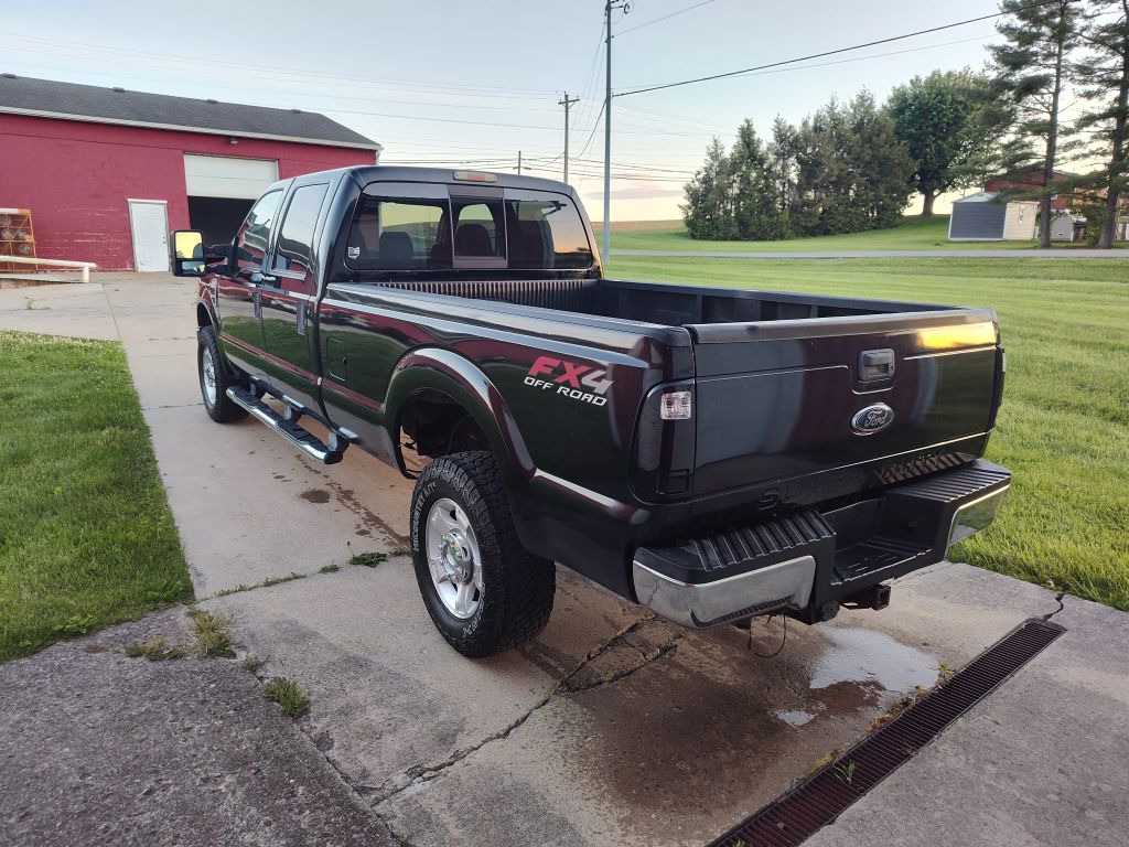 Photo 2 of this FORD F350