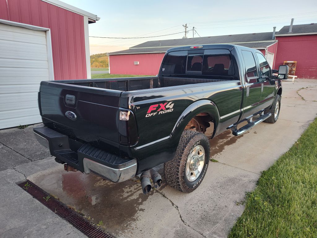 Photo 3 of this FORD F350