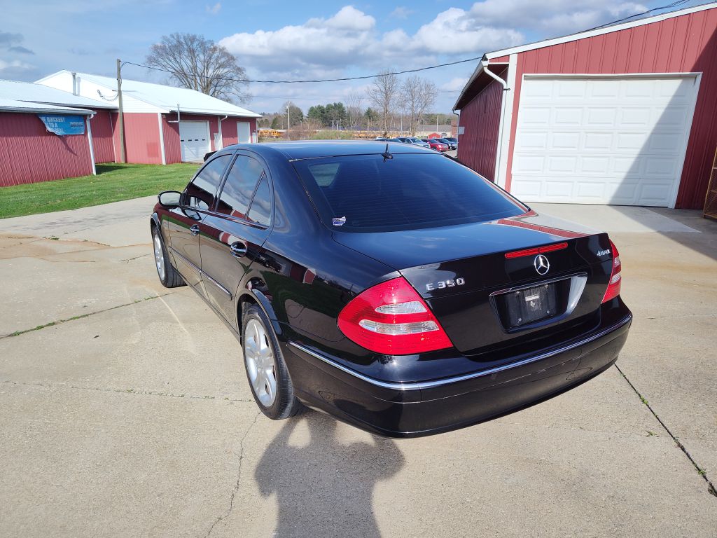 Photo 2 of this MERCEDES-BENZ E-CLASS