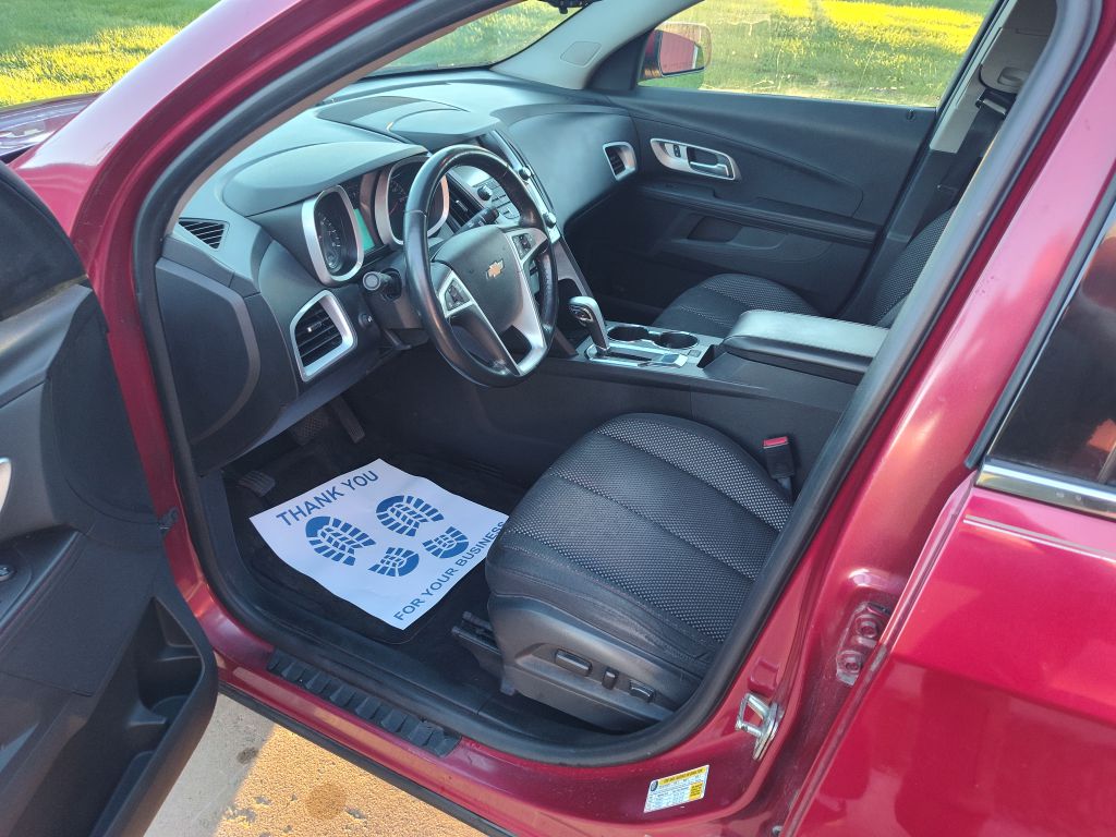 Photo 5 of this CHEVROLET EQUINOX