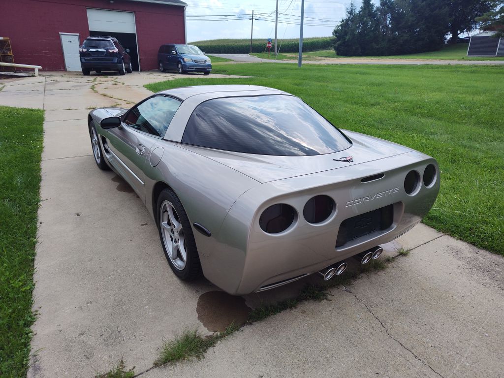 Photo 2 of this CHEVROLET CORVETTE