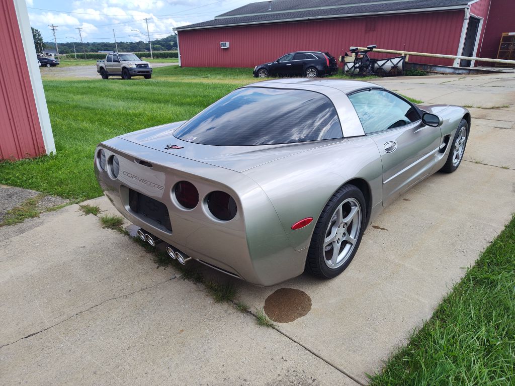 Photo 3 of this CHEVROLET CORVETTE