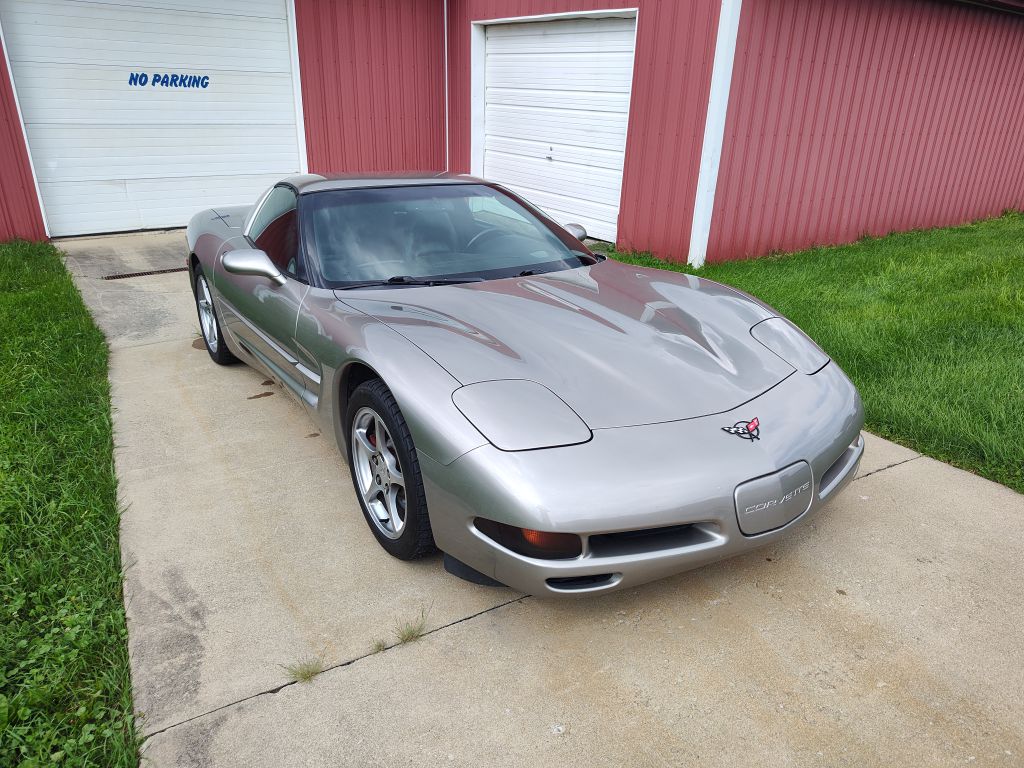 Photo 4 of this CHEVROLET CORVETTE