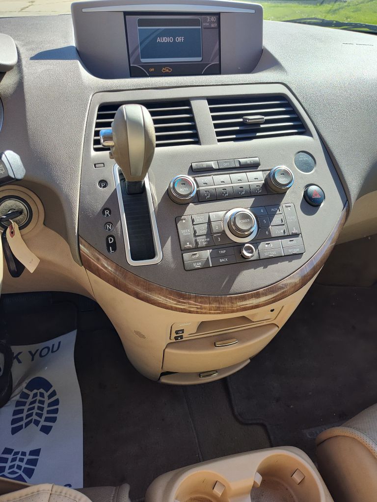 Photo 8 of this NISSAN QUEST