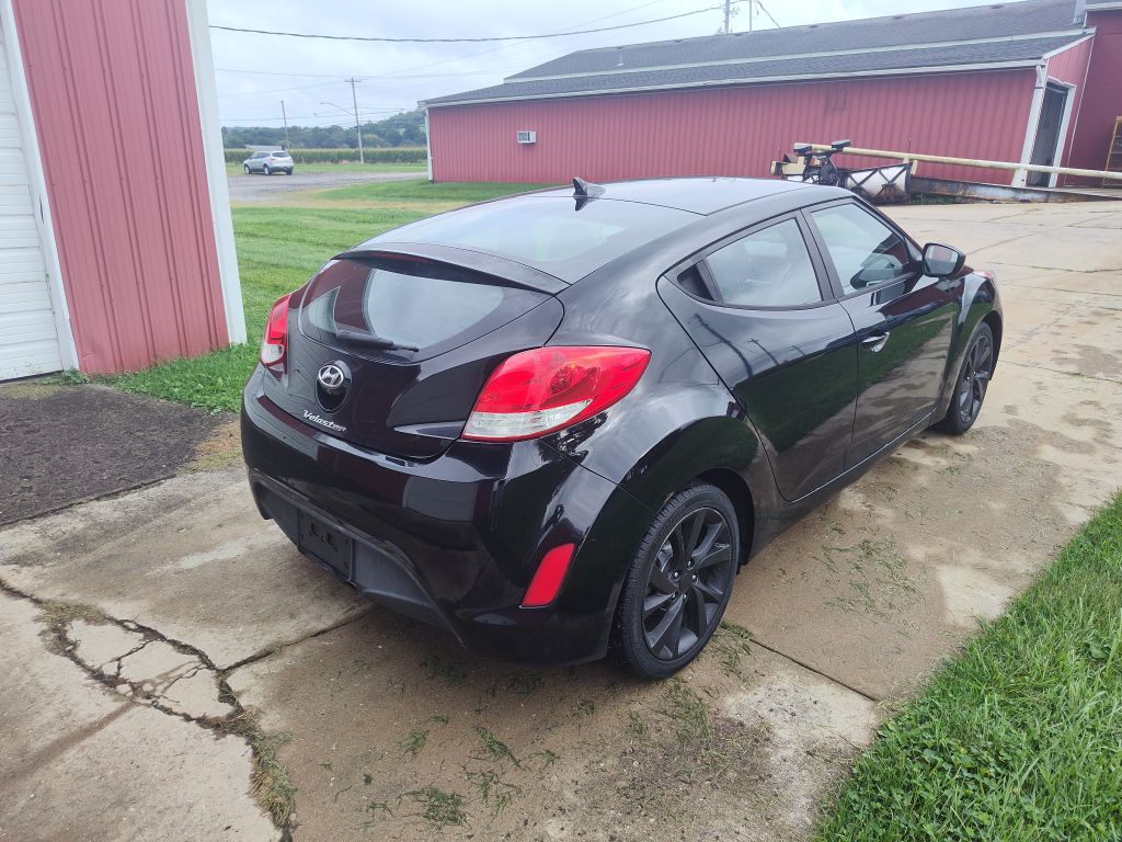 Photo 3 of this HYUNDAI VELOSTER
