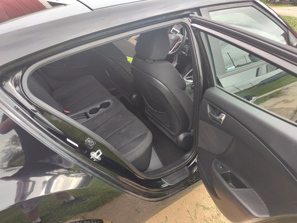 Photo 6 of this HYUNDAI VELOSTER