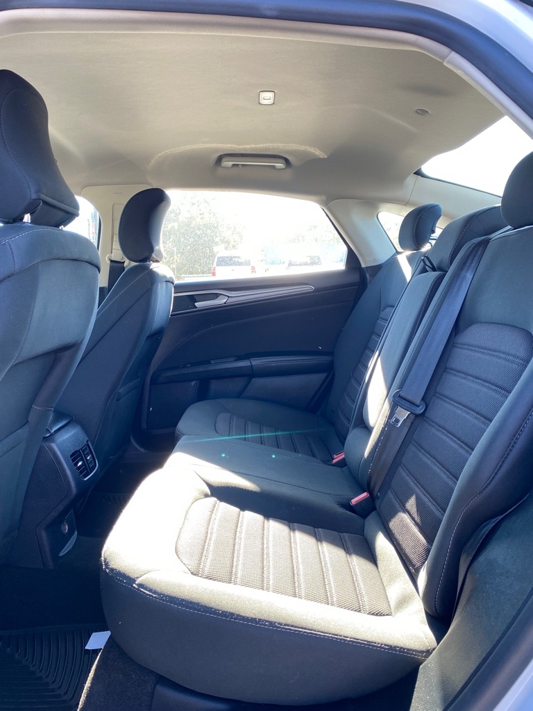 Photo 9 of this FORD FUSION