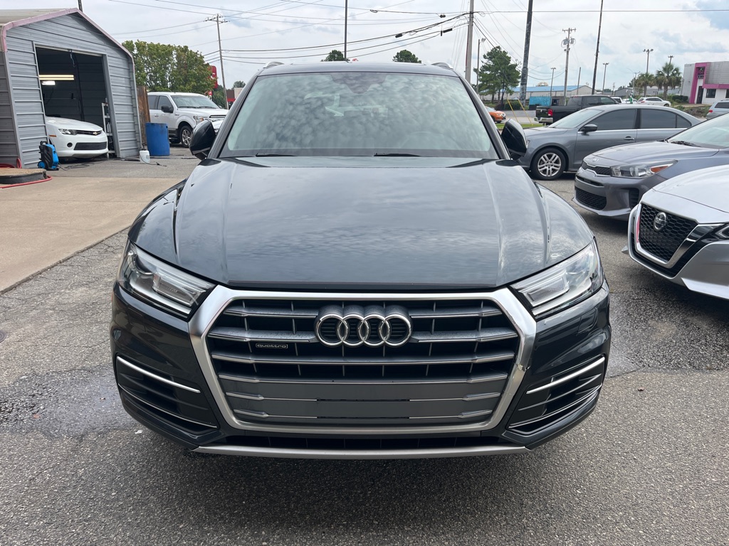 Photo 5 of this AUDI Q5