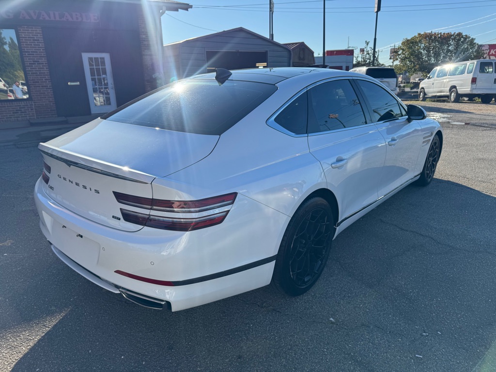 Photo 5 of this GENESIS G80