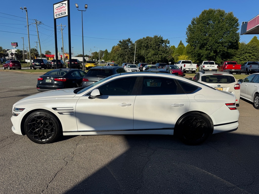 Photo 2 of this GENESIS G80