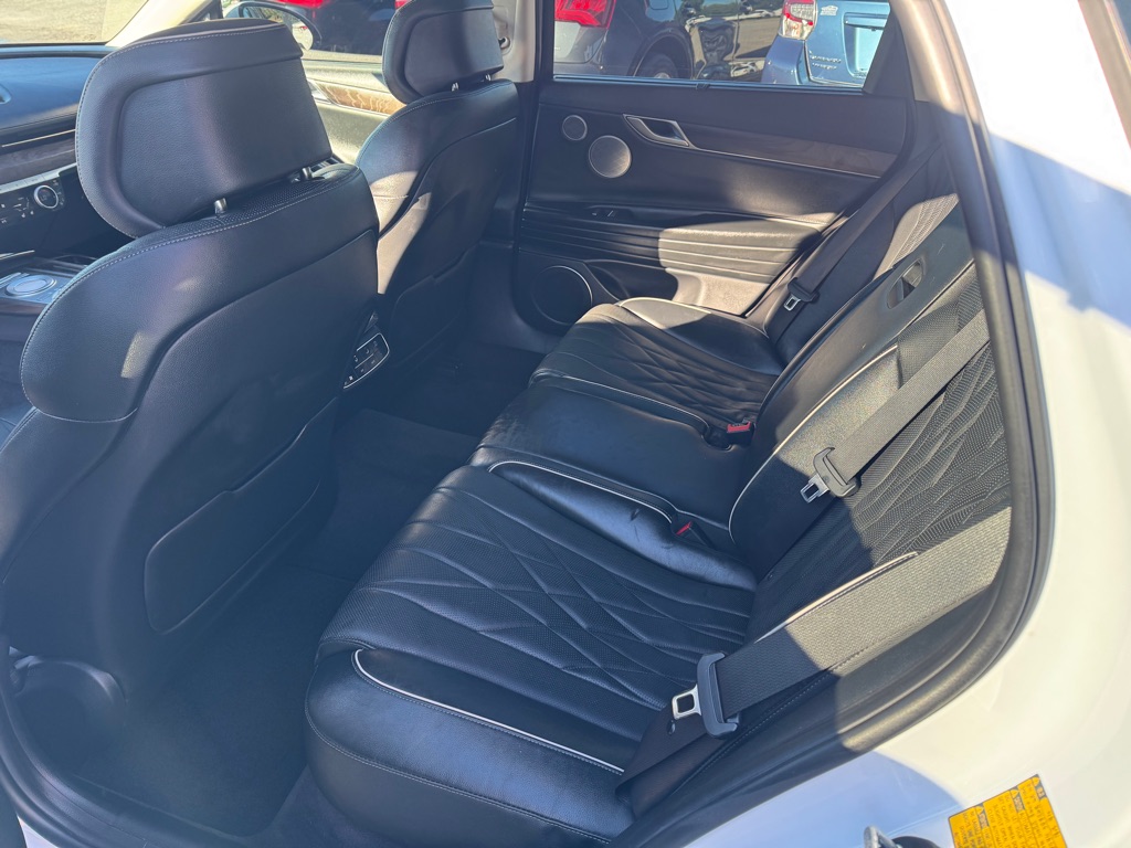 Photo 9 of this GENESIS G80