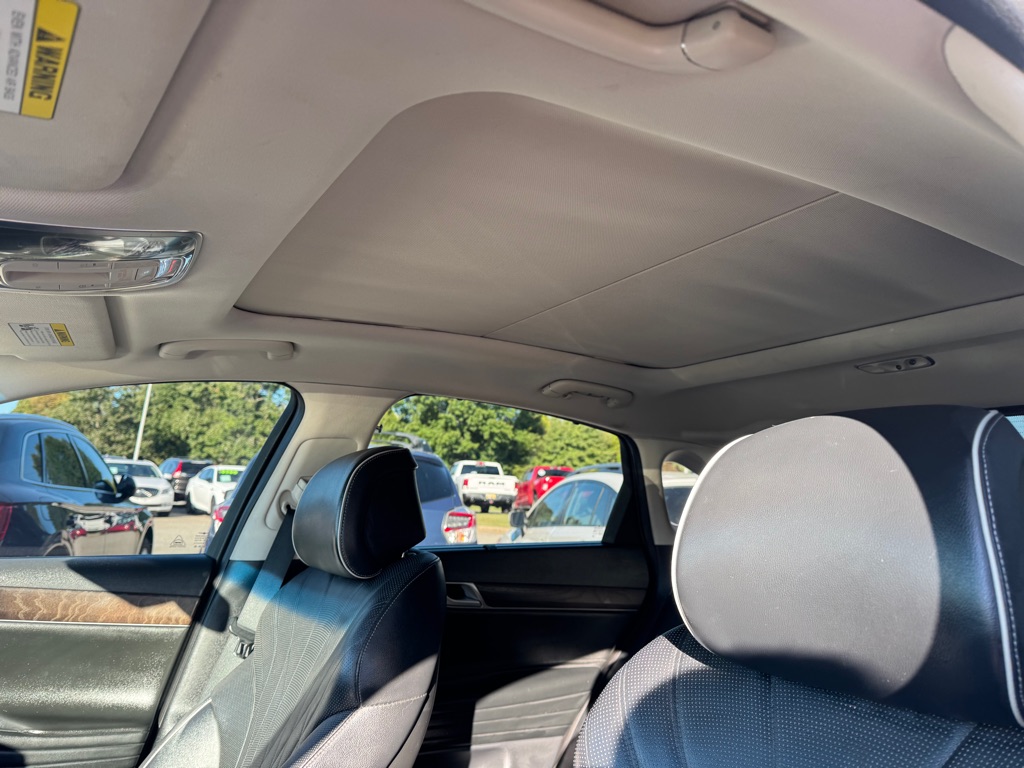 Photo 8 of this GENESIS G80