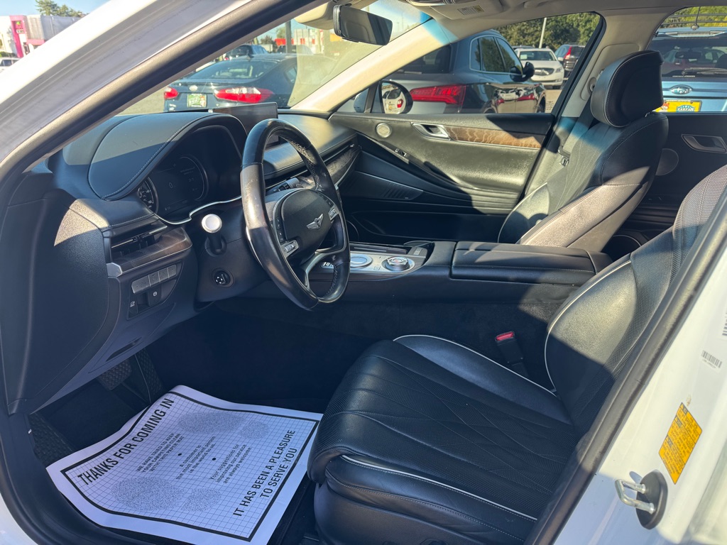 Photo 7 of this GENESIS G80