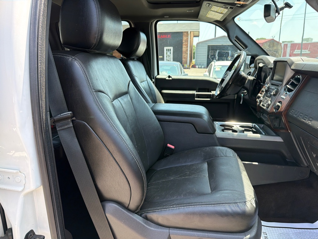 Photo 25 of this FORD F350