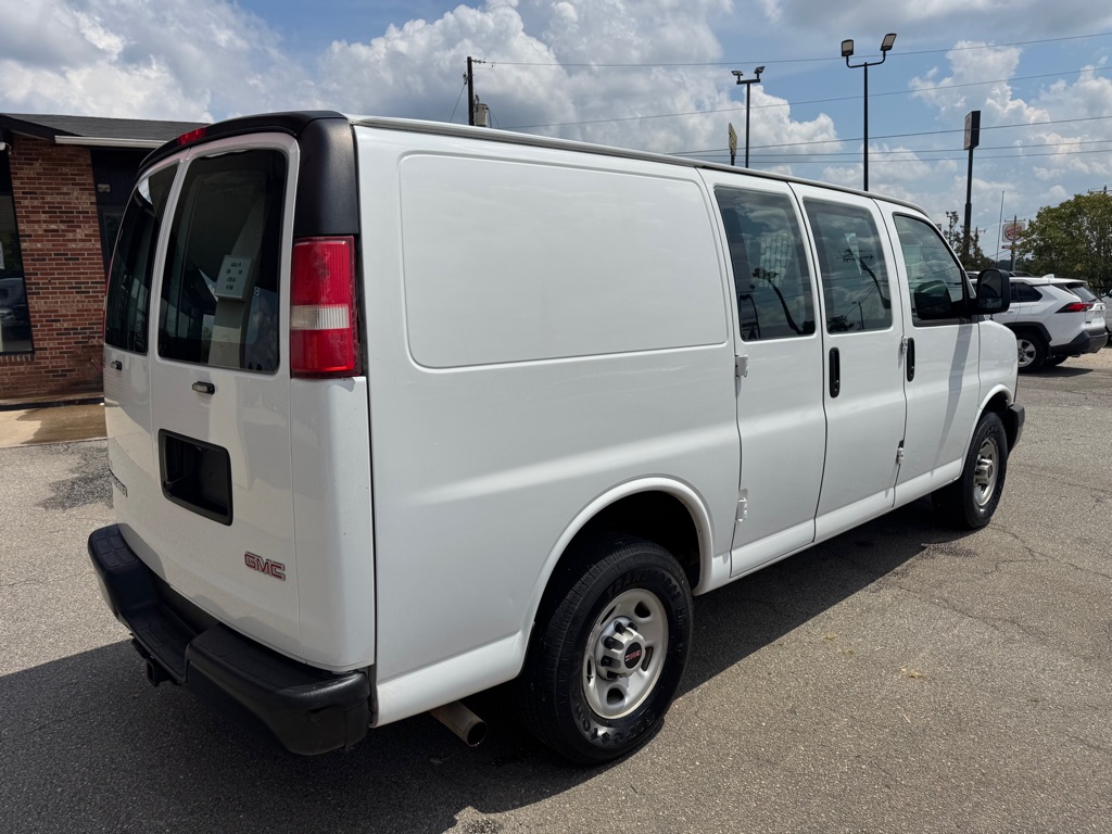 Photo 4 of this GMC SAVANA