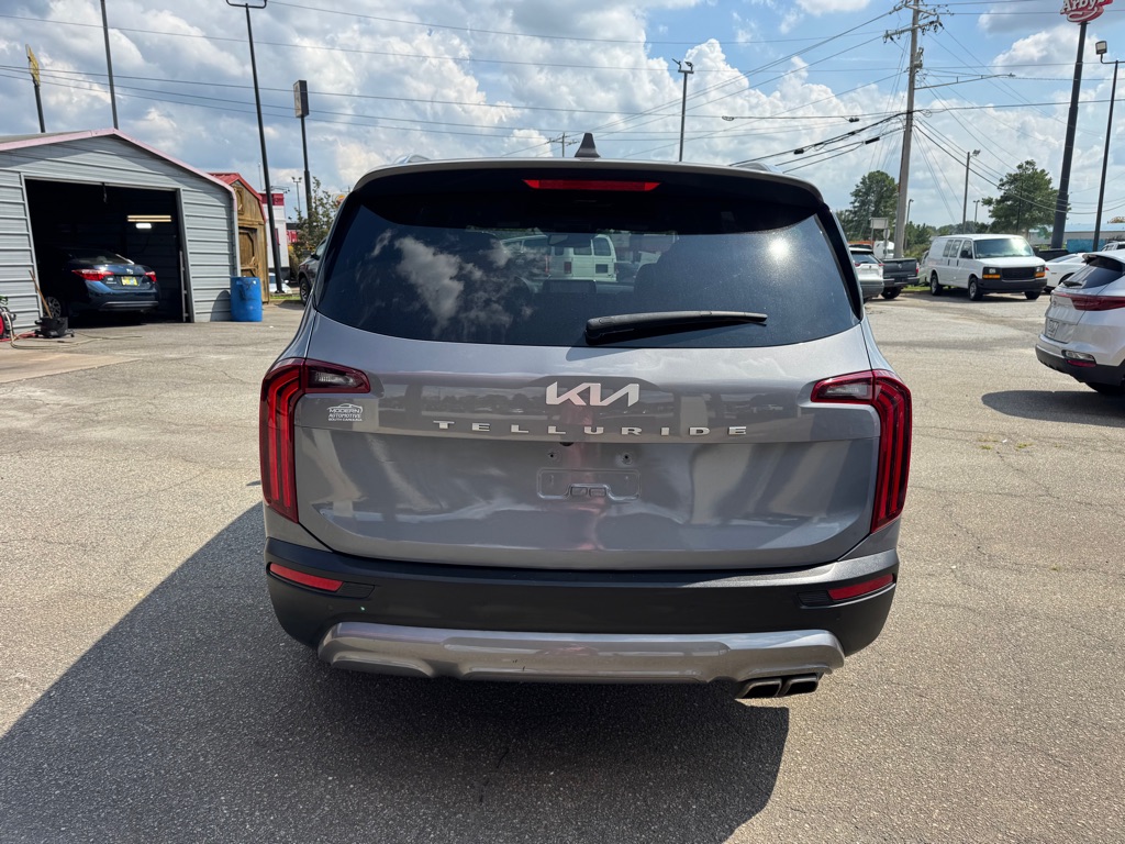 Photo 3 of this KIA TELLURIDE