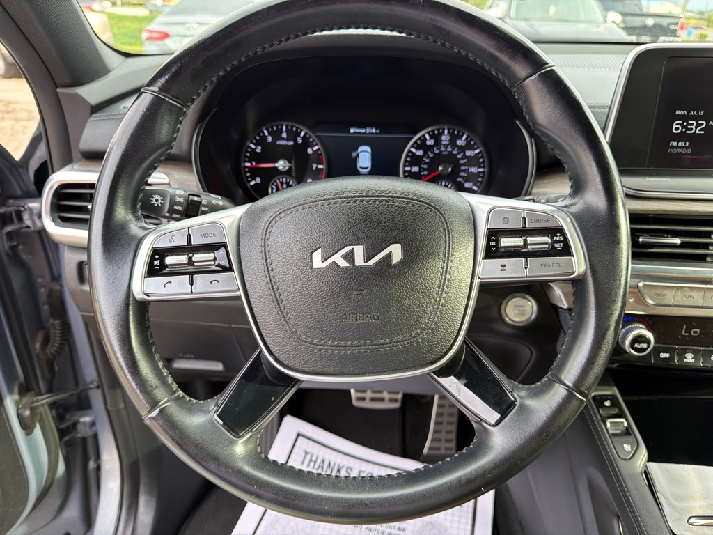 Photo 15 of this KIA TELLURIDE