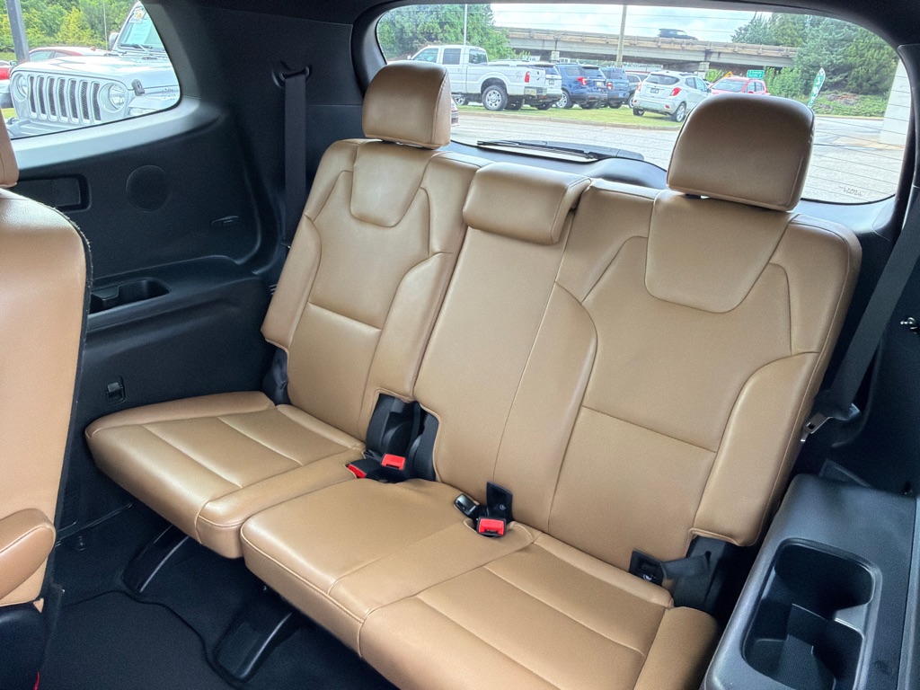 Photo 17 of this KIA TELLURIDE