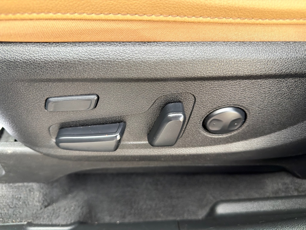 Photo 9 of this KIA TELLURIDE