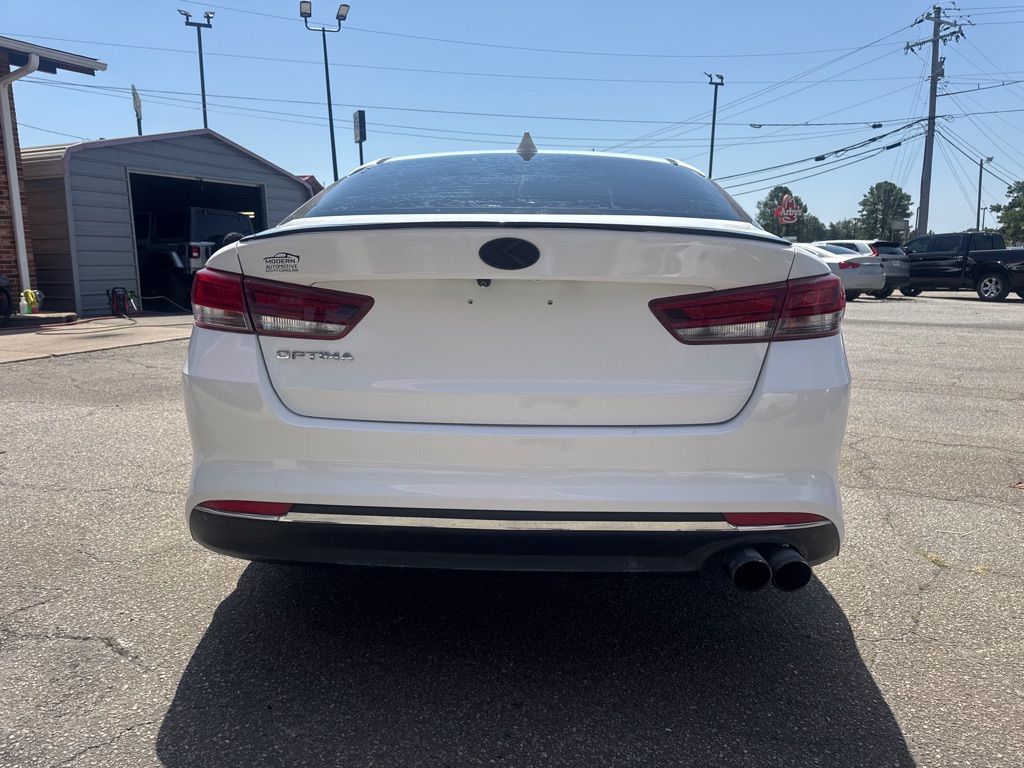 Photo 3 of this KIA OPTIMA