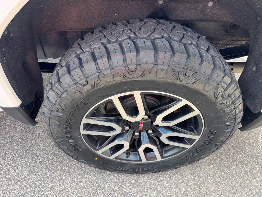 Photo 8 of this GMC SIERRA