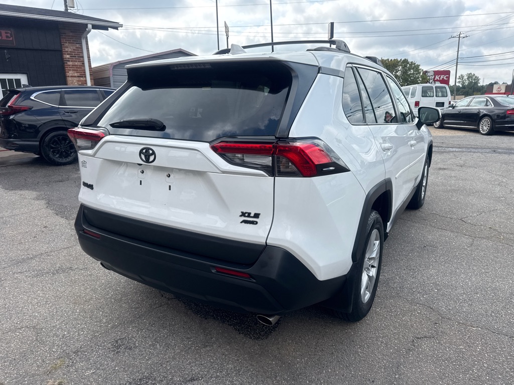 Photo 4 of this TOYOTA RAV4