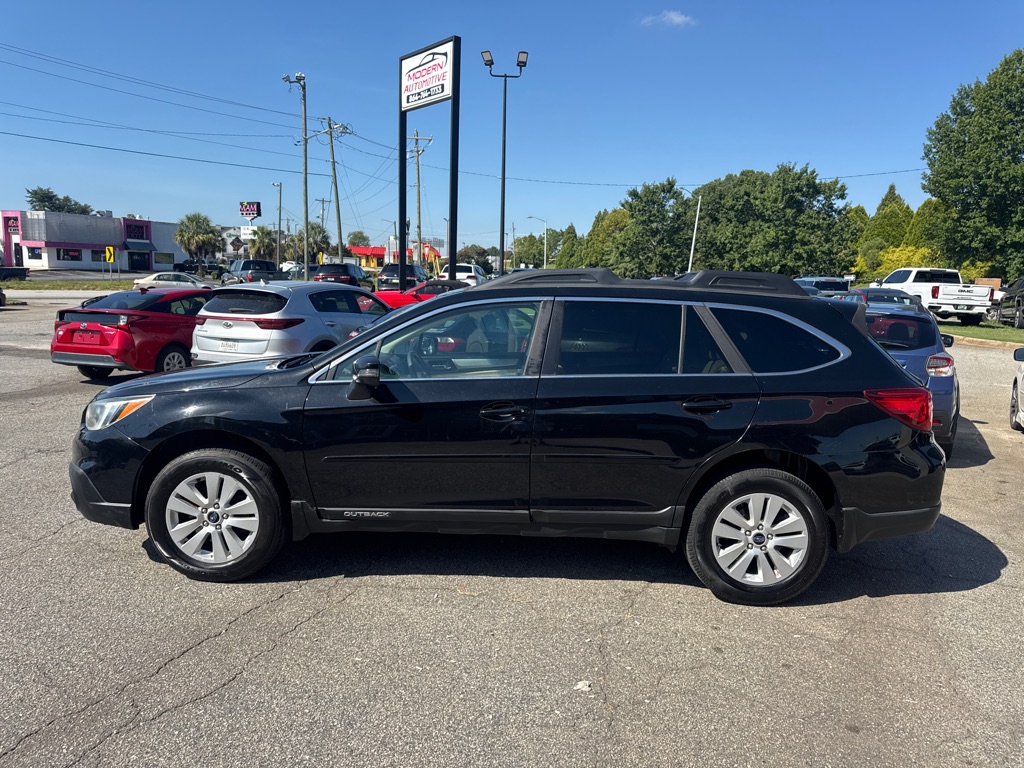 Photo 2 of this SUBARU OUTBACK