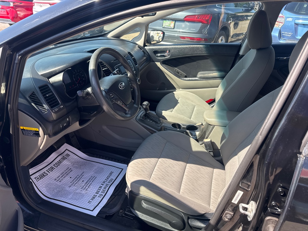 Photo 5 of this KIA FORTE