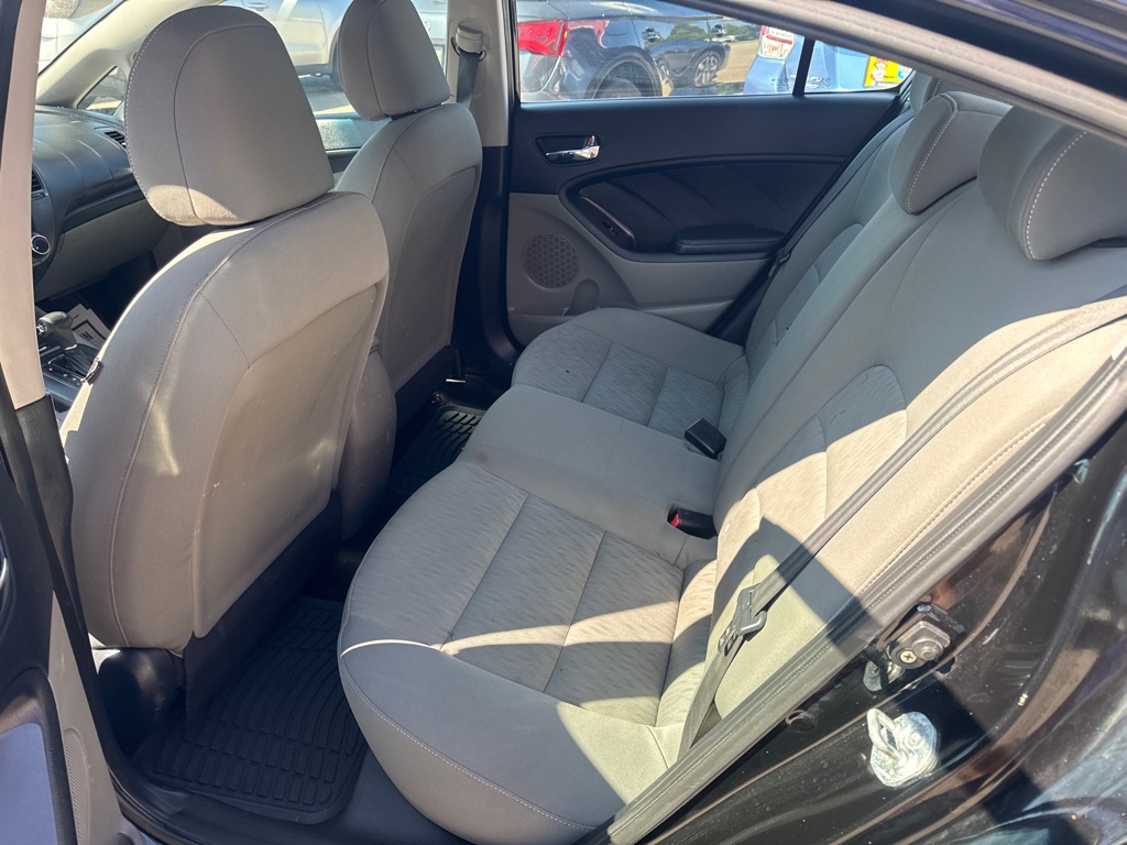 Photo 6 of this KIA FORTE